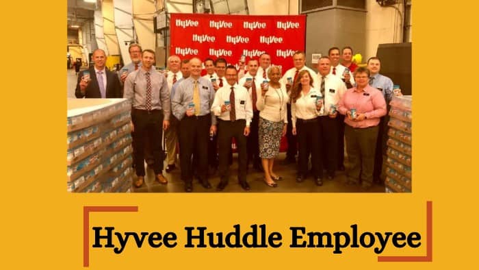 Hyvee-Huddle-Employee